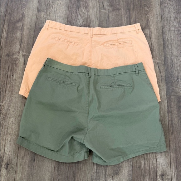 Old Navy Bundle of Two -  Sage Green & Peach Orange Shorts Size XL Spring Summer - Picture 2 of 9